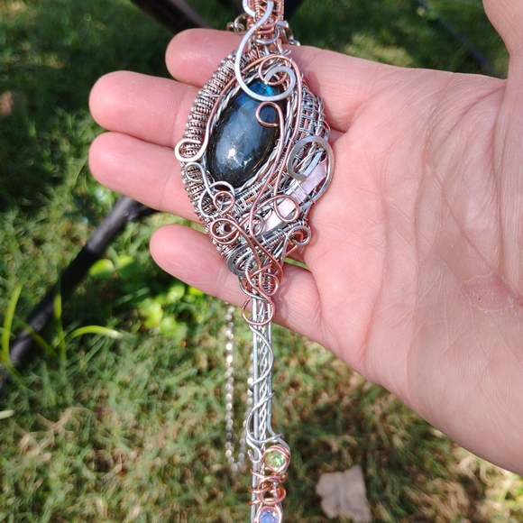 Wire wrapped labradorite - Picture 6 of 10